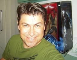 Photo of Victor Olazaba