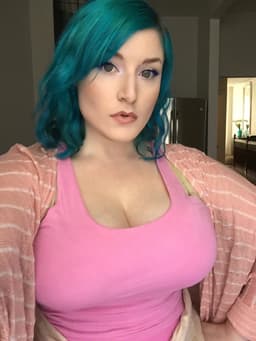 Photo of Leah Williams