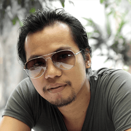 Photo of Harvey Tolibao