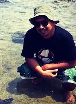 Photo of Michael Del Mundo