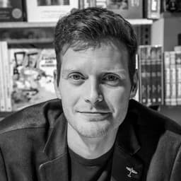 Photo of Simon Spurrier