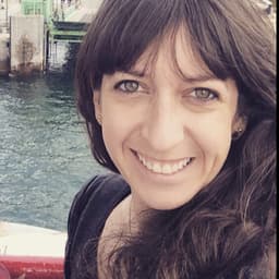 Photo of Lauren Bisom